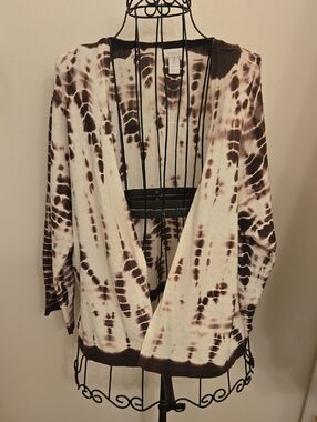 Chico's Brown and Cream Tie-Dye Knit Top Size 16